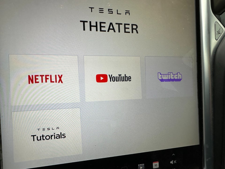 Tesla Model Y Long Range AWD 5d