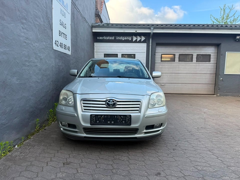 Toyota Avensis 2,0 Sol 5d