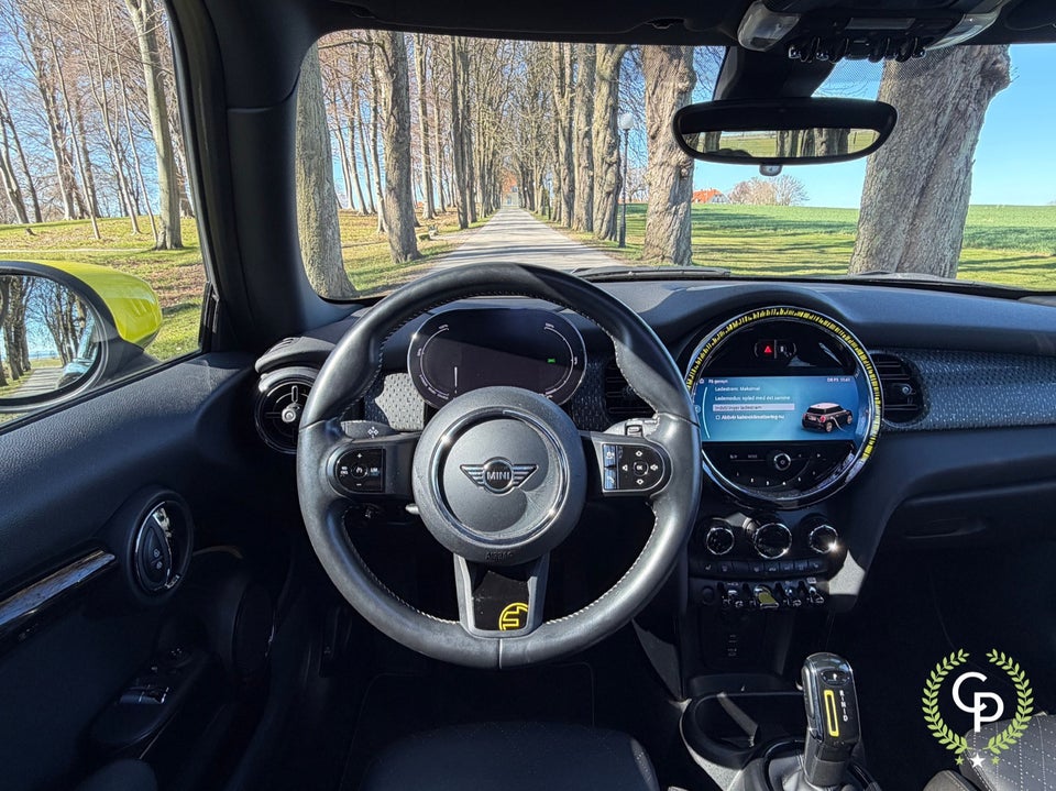 MINI Cooper SE Electric Trim 3d