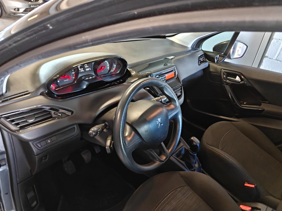 Peugeot 208 1,0 VTi Access 5d