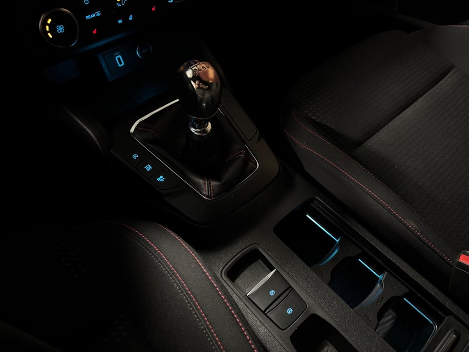 Ford Focus 1,0 EcoBoost ST-Line 5d