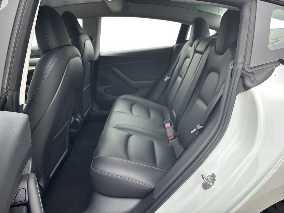 Tesla Model 3 Long Range AWD 4d