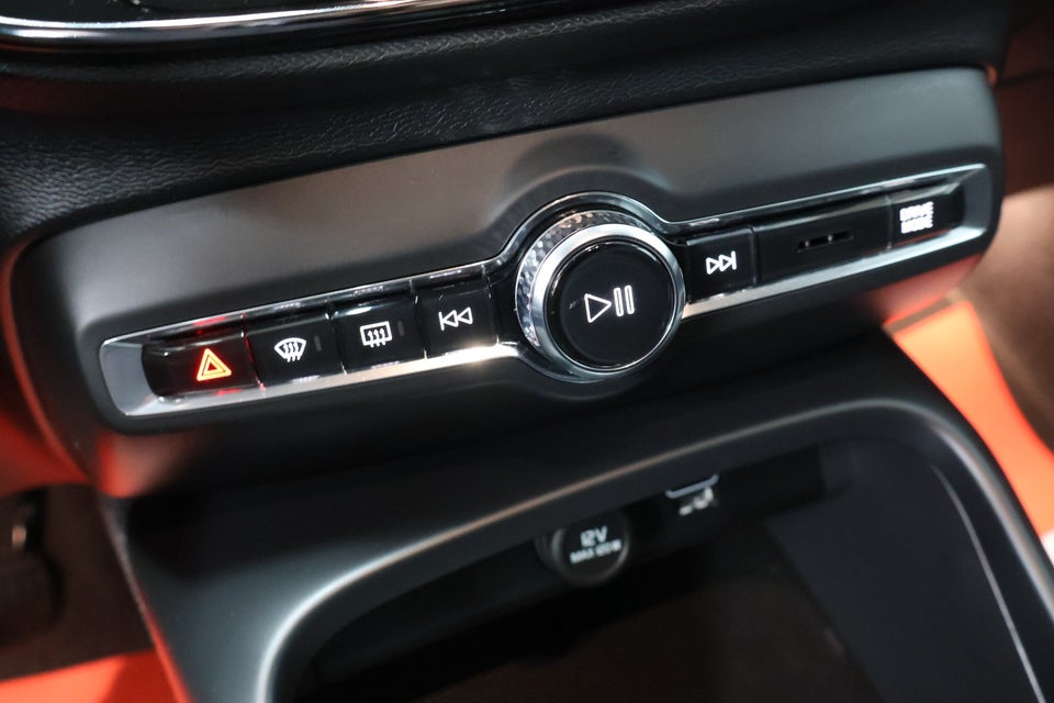 Volvo XC40 1,5 T5 ReCharge Inscription aut. 5d