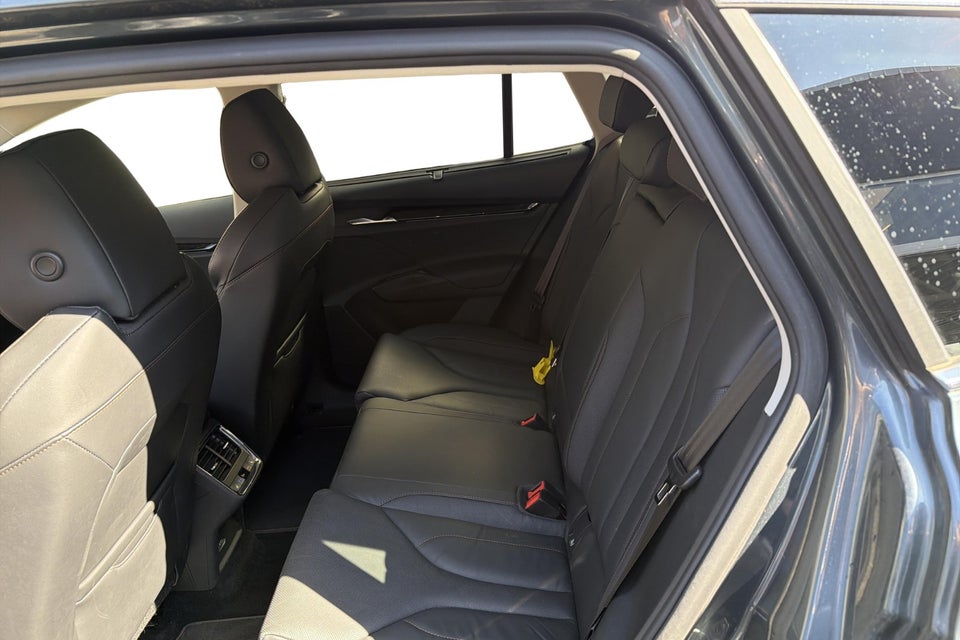 Skoda Enyaq 80 iV Suite 5d