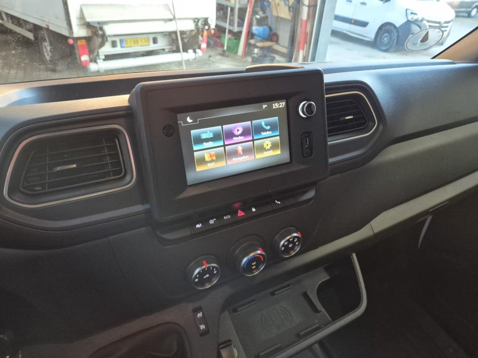 Renault Master IV T45 2,3 dCi 145 L3H3 Kassevogn RWD