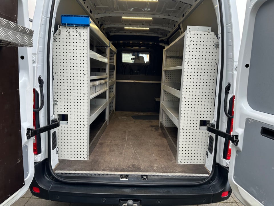 Nissan NV400 2,3 dCi 145 L2H2 Working Star