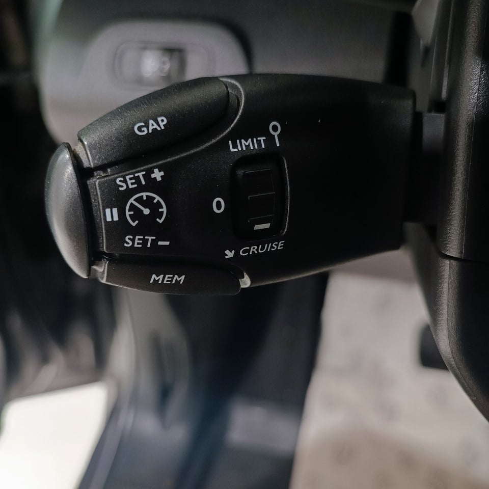 Peugeot Partner 1,5 BlueHDi 130 L1V1 Ultimate EAT8 Van