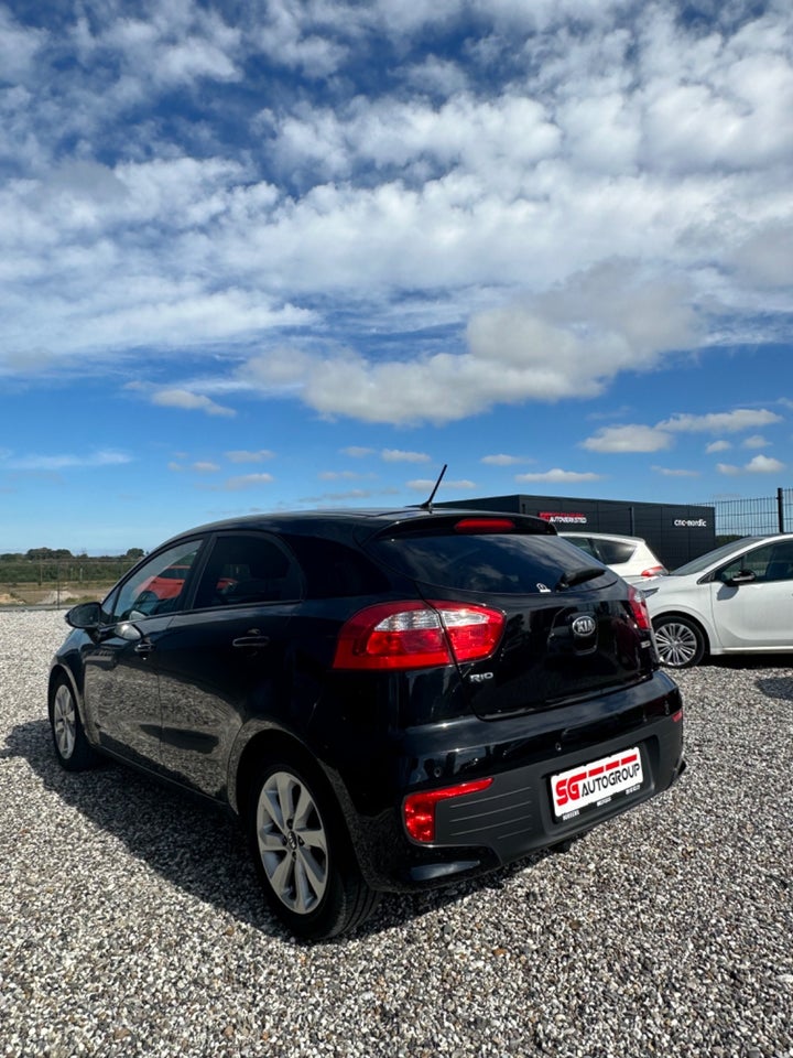 Kia Rio 1,4 CVVT Premium 5d