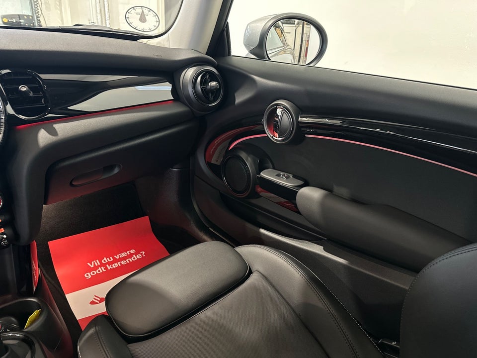 MINI Cooper SE Classic Trim 3d