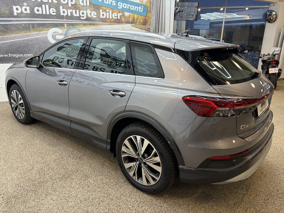 Audi Q4 e-tron 45 Progress quattro 5d