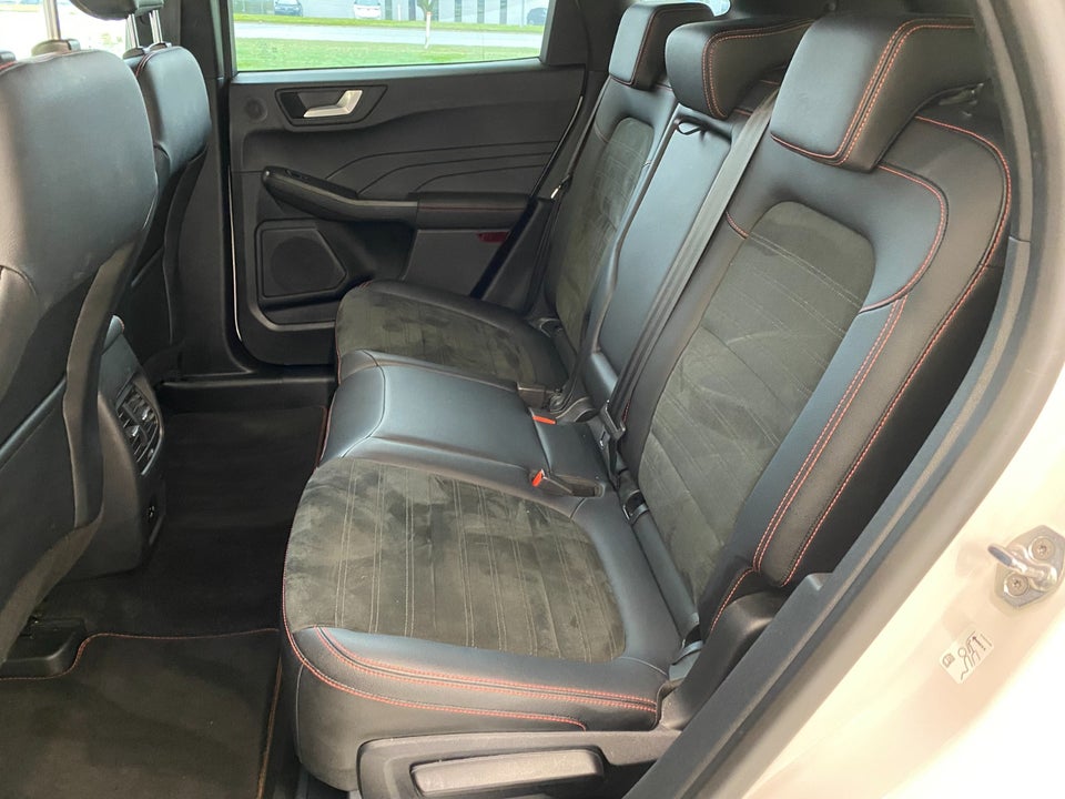 Ford Kuga 2,5 PHEV ST-Line X CVT 5d