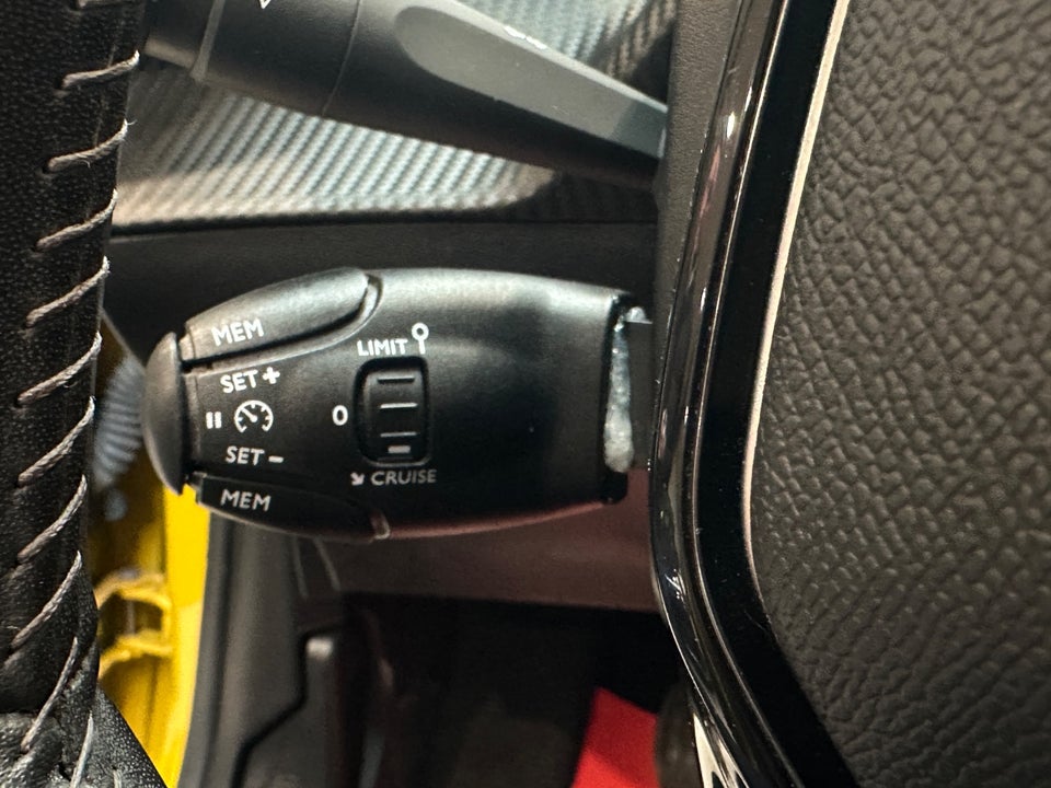Peugeot 208 1,2 PureTech 75 Active 5d