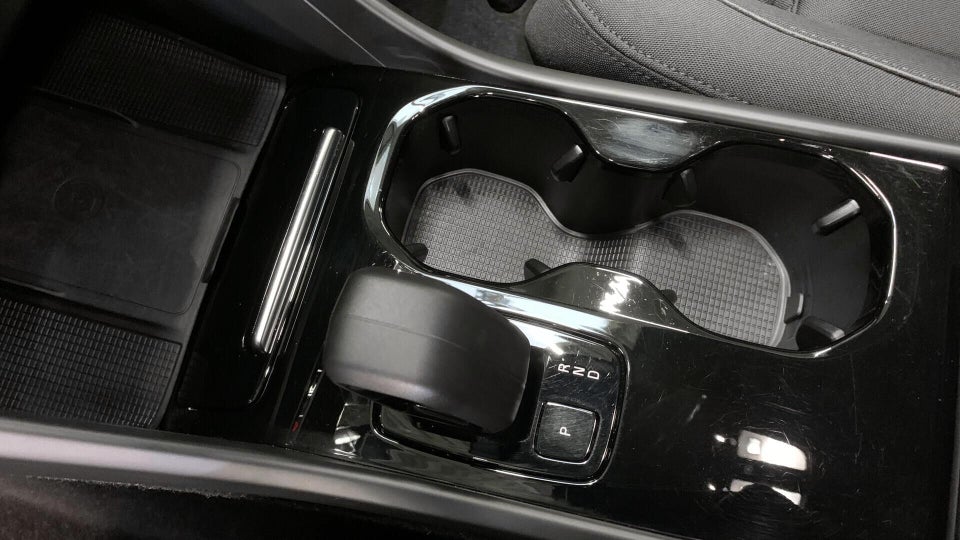 Volvo XC40 P6 ReCharge Core 5d