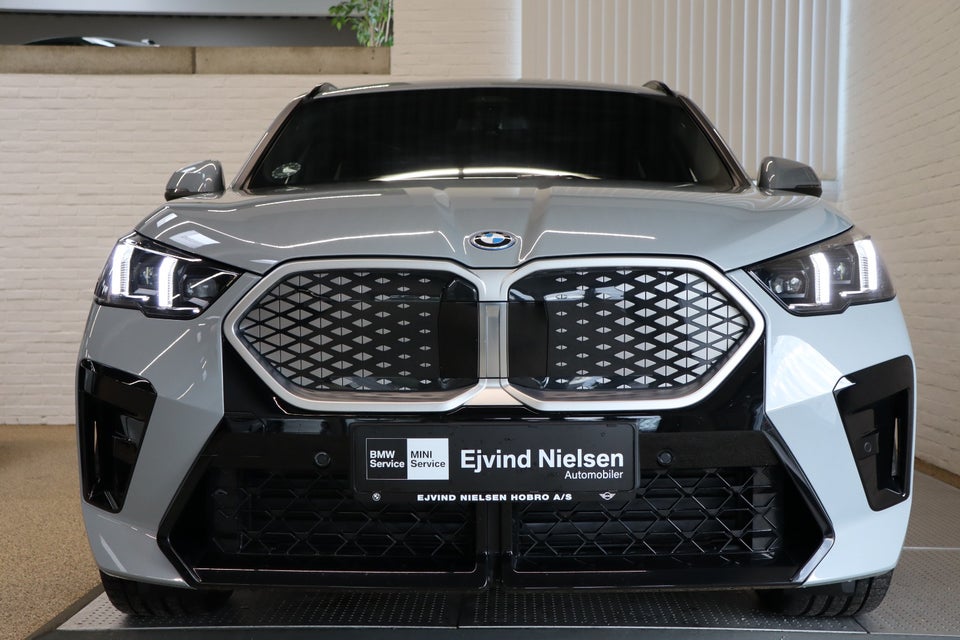 BMW iX2 xDrive30 M-Sport 5d