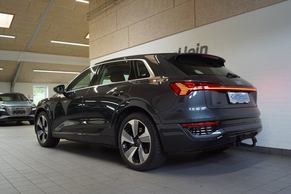 Audi Q8 e-tron 55 Advanced quattro 5d