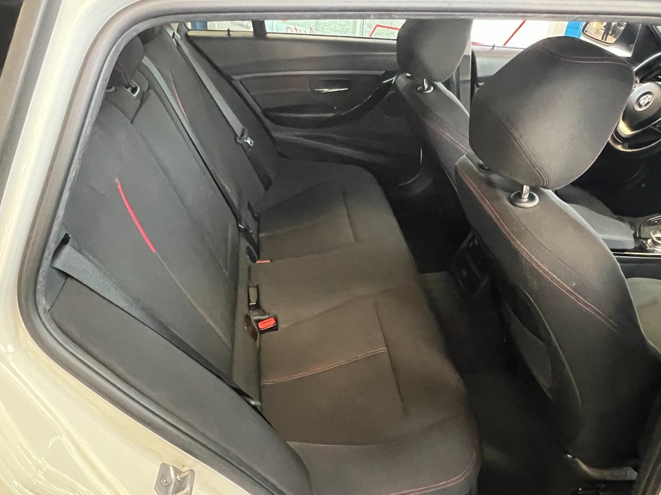 BMW 318d 2,0 Touring Sport Line aut. 5d