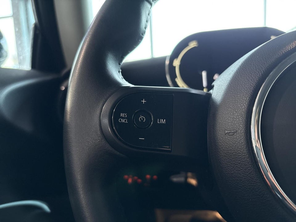 MINI Cooper SE Classic Trim 3d