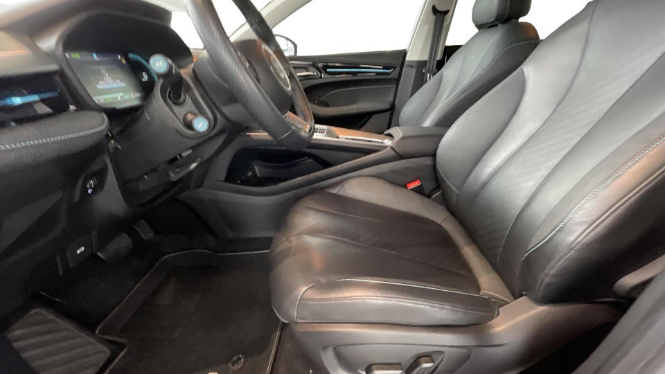 MG MG5 61 Luxury 5d