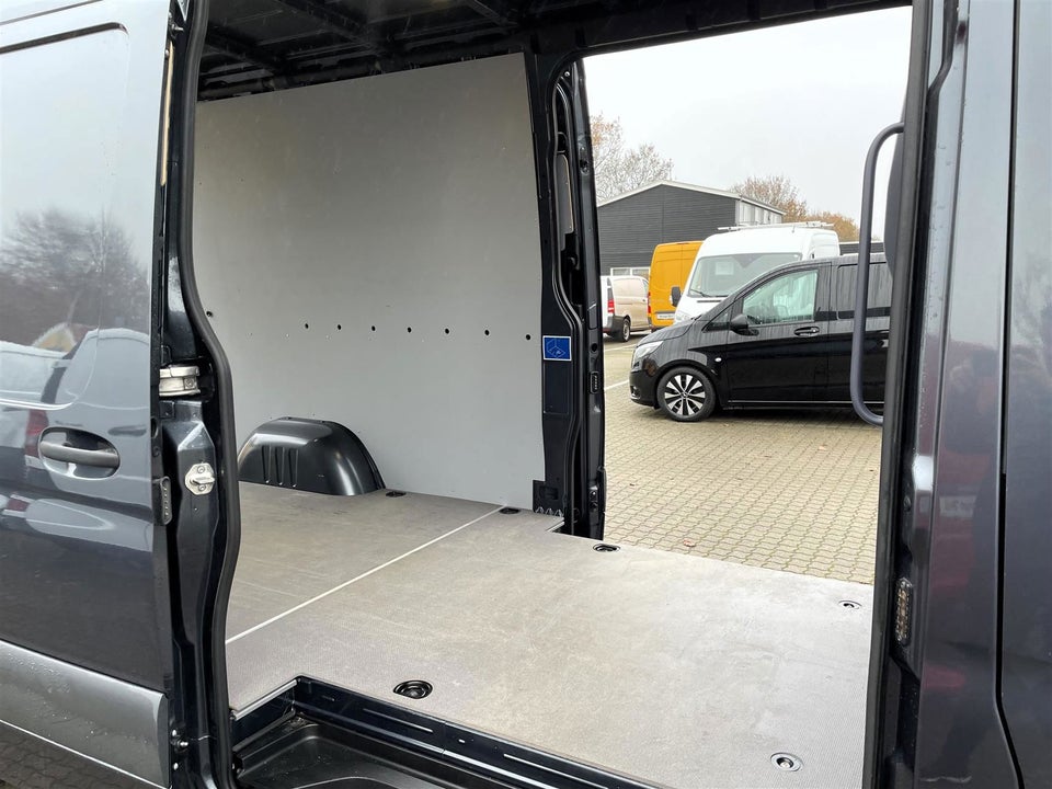 Mercedes Sprinter 319 3,0 CDi A3 Kassevogn aut. RWD