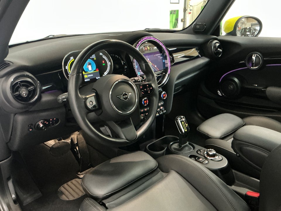 MINI Cooper SE Maximise 3d