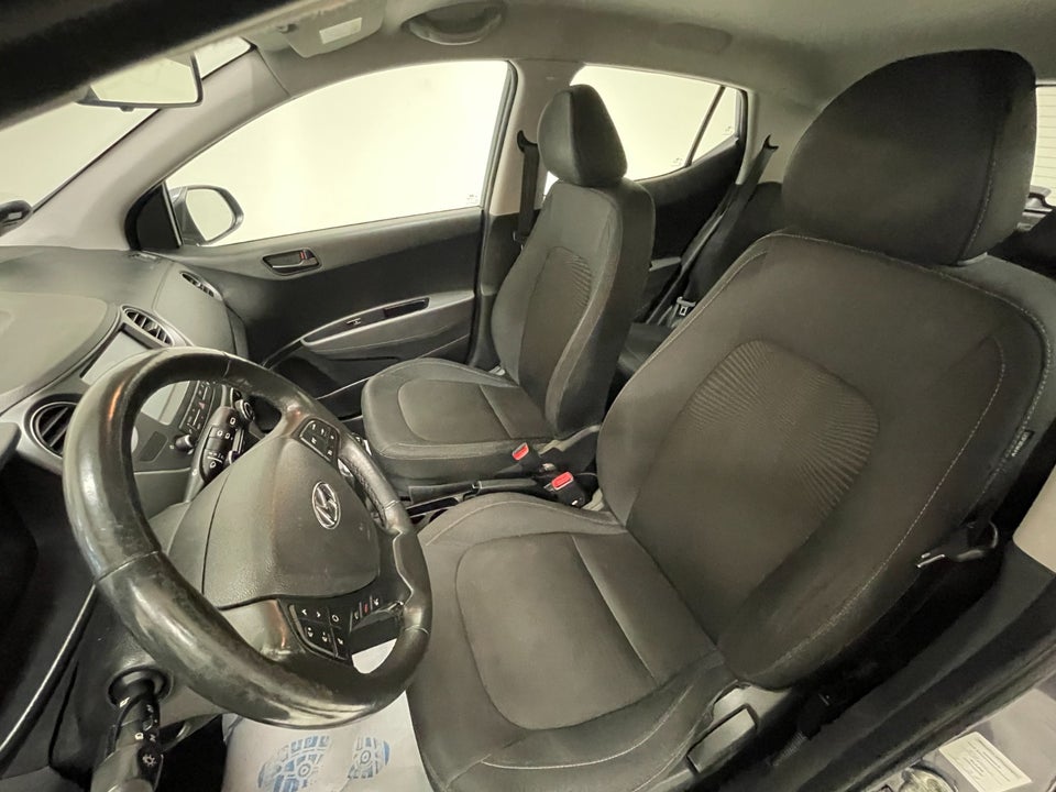 Hyundai i10 1,0 Vision 5d