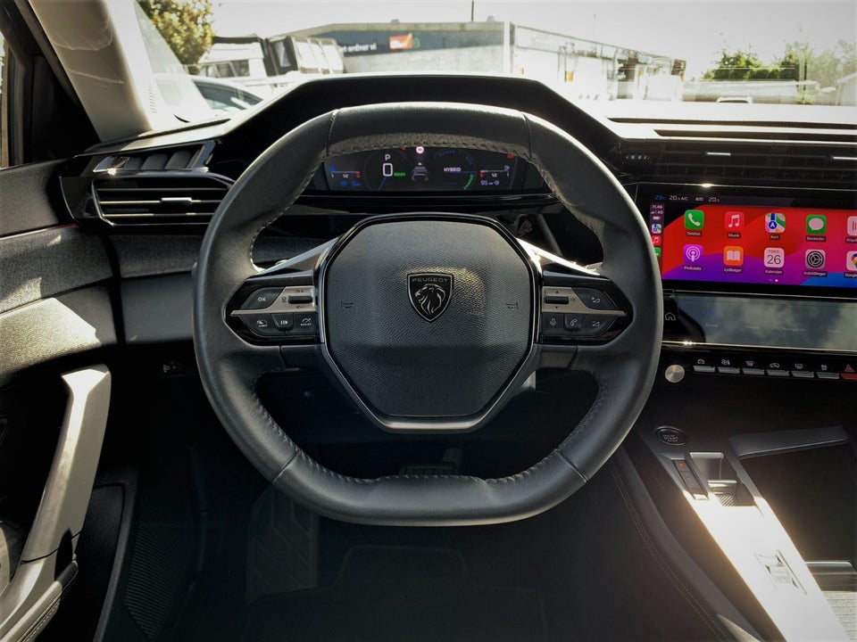 Peugeot 308 1,6 Hybrid First Selection+ EAT8 5d