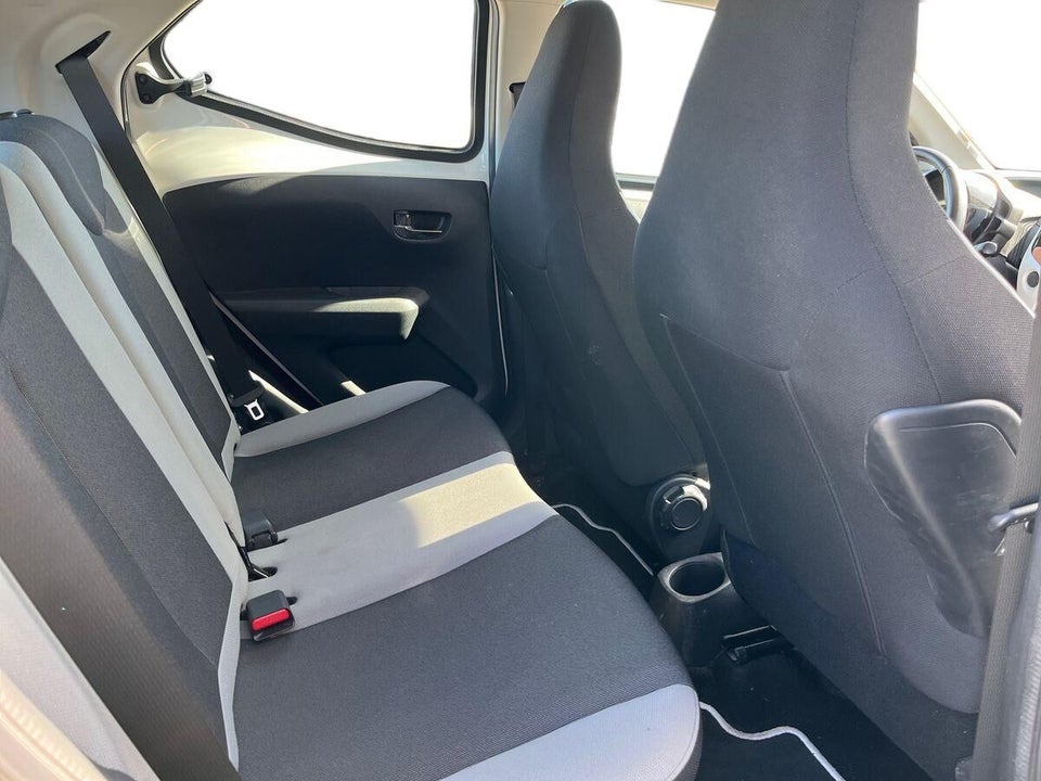 Toyota Aygo 1,0 VVT-i x-pure 5d