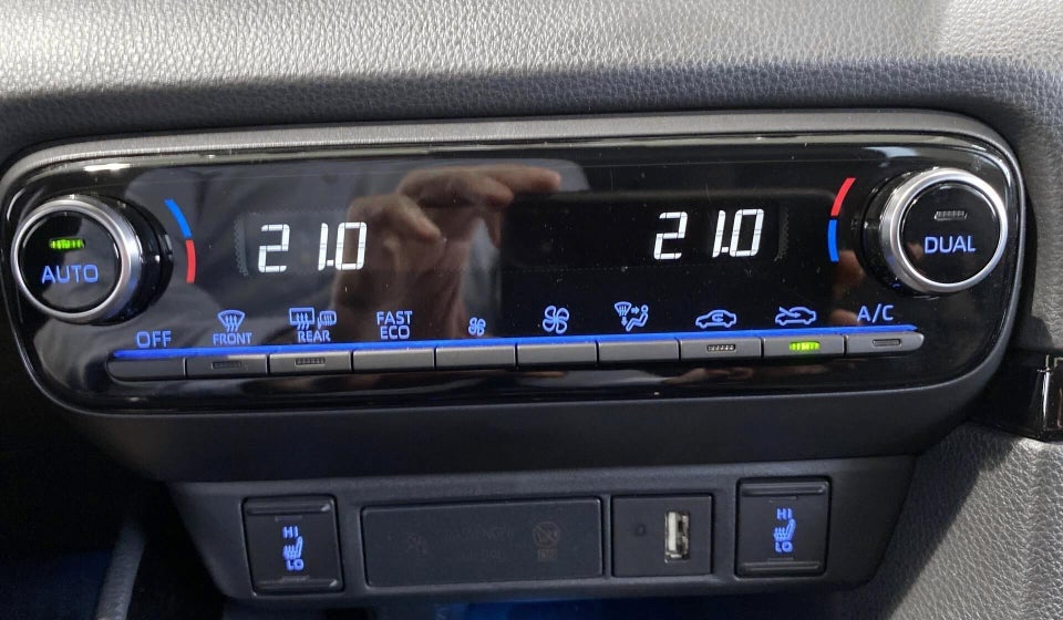 Toyota Yaris 1,5 Hybrid H3 Premier Edition e-CVT 5d