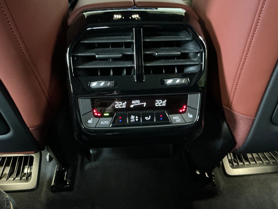 BMW iX xDrive40 Sport 5d