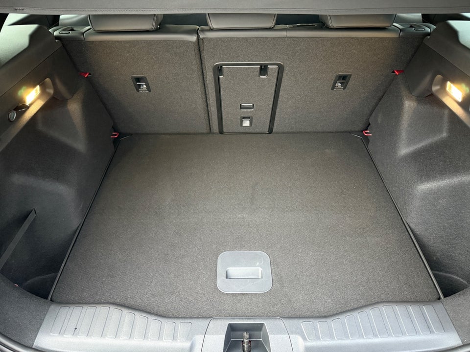 Ford Explorer 82 Premium Extended Range 5d