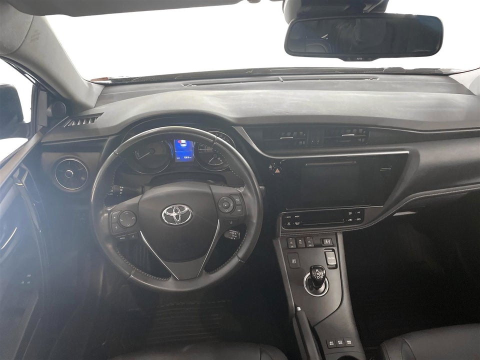 Toyota Auris 1,8 Hybrid H2 Comfort CVT 5d