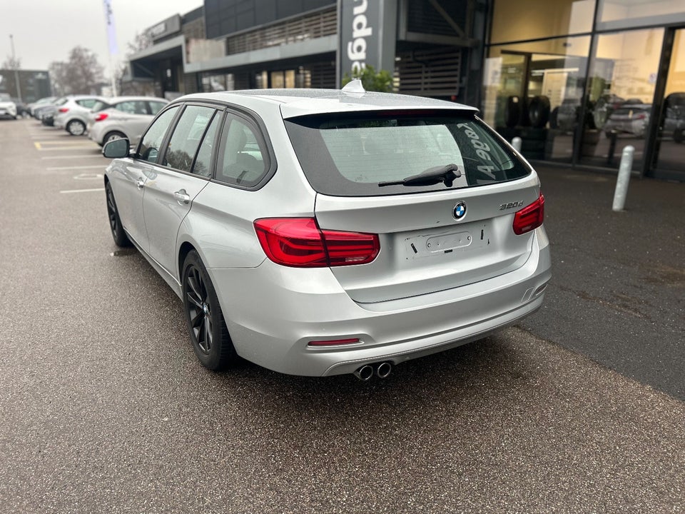 BMW 320d 2,0 Touring aut. 5d