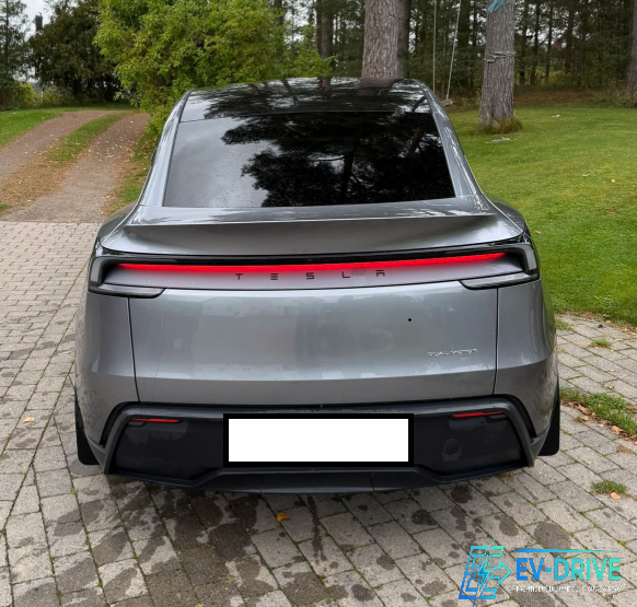 Tesla Model Y Premium Long Range AWD 5d