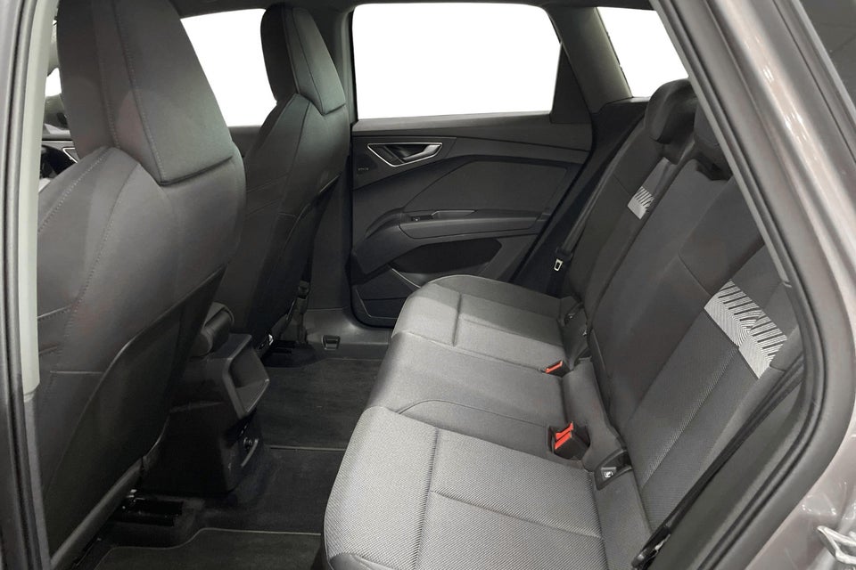 Audi Q4 e-tron 45 Progress 5d