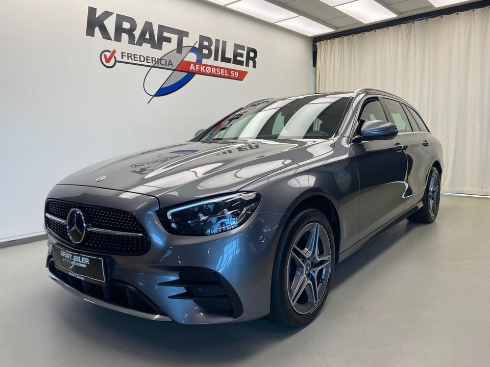 Mercedes E300 de 2,0 AMG Line stc. aut. 4Matic 5d