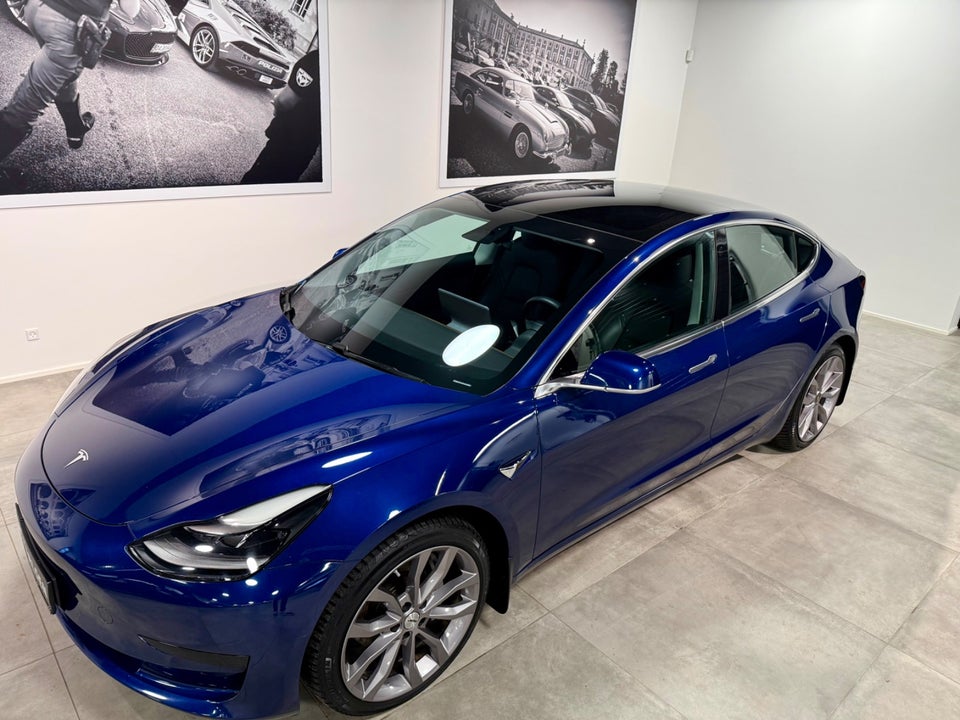 Tesla Model 3 Standard Range+ RWD 4d