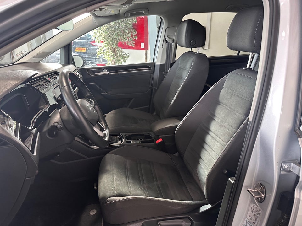 VW Touran 1,5 TSi 150 Highline DSG Van 5d