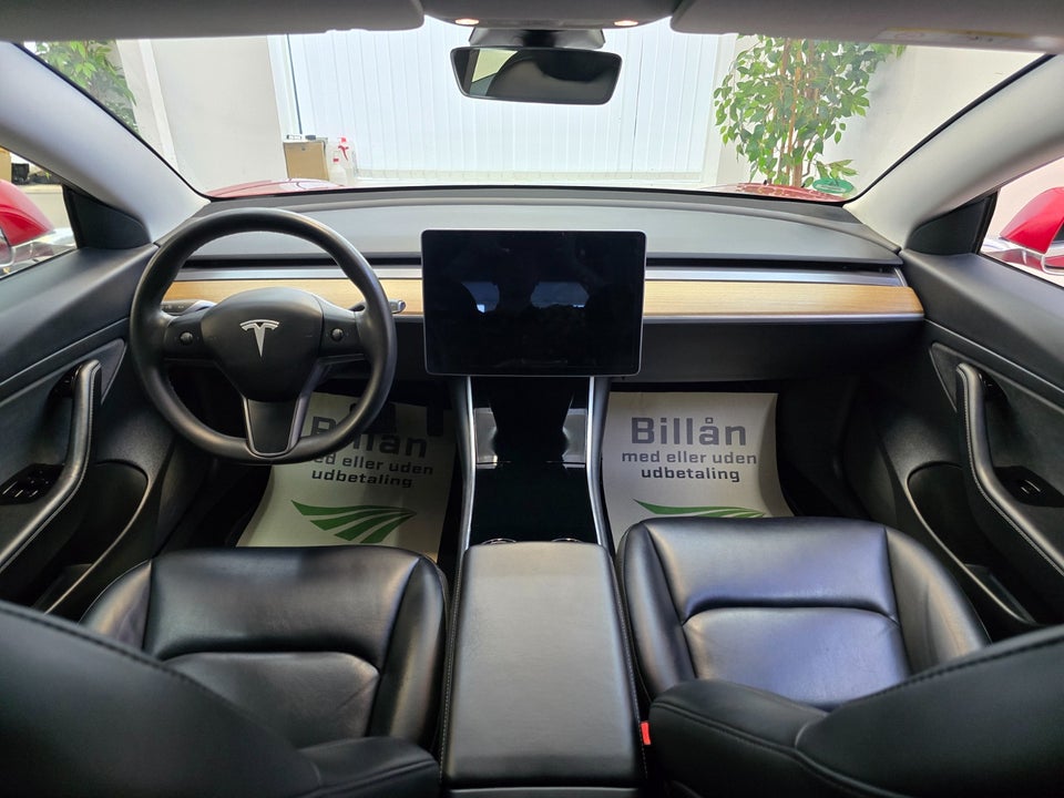 Tesla Model 3 Standard Range+ RWD 4d