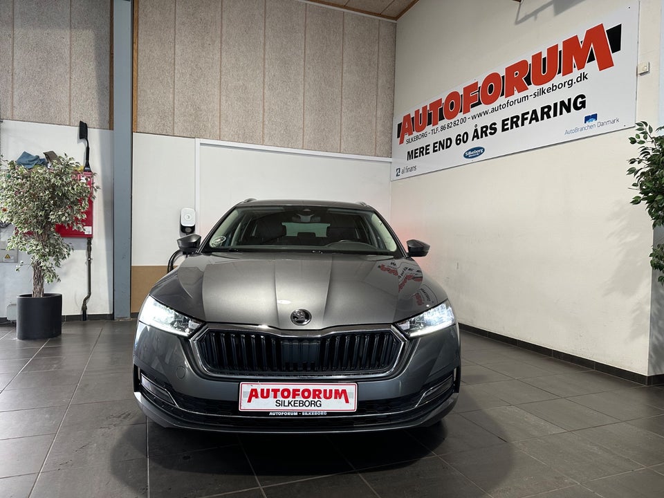 Skoda Octavia 2,0 TDi 150 Style Combi DSG 5d