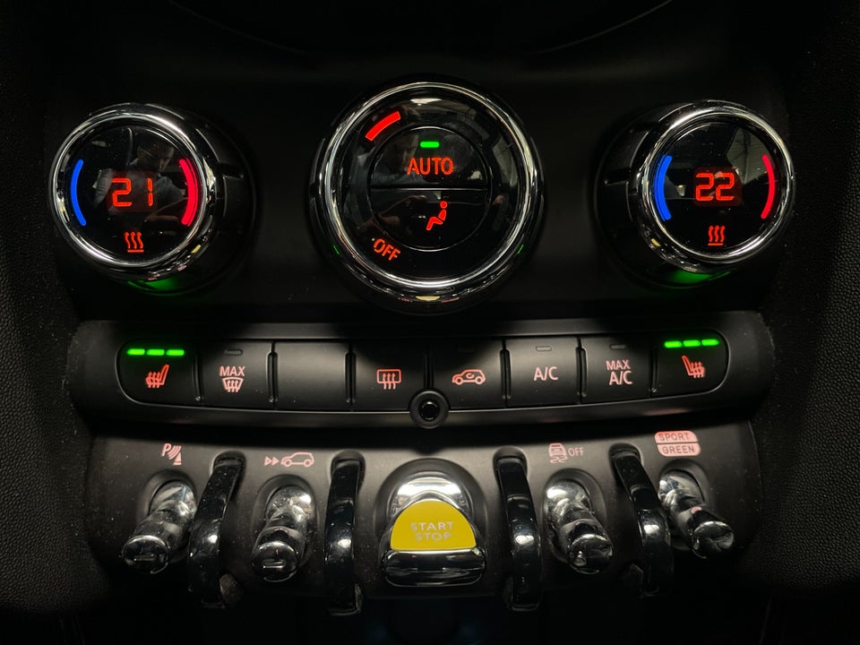 MINI Cooper SE Maximise 3d