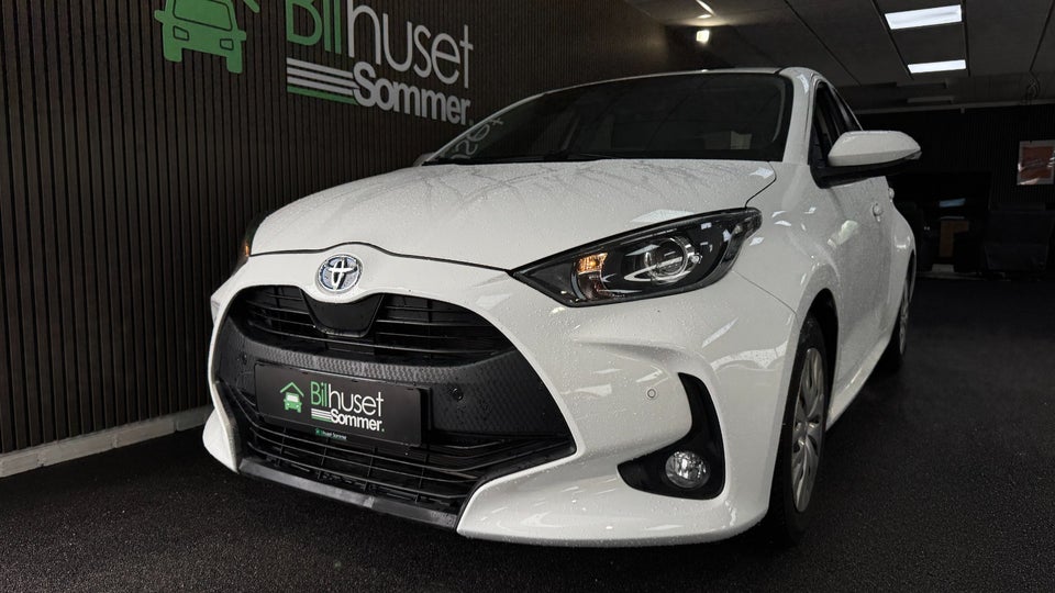 Toyota Yaris 1,5 Hybrid Active e-CVT 5d