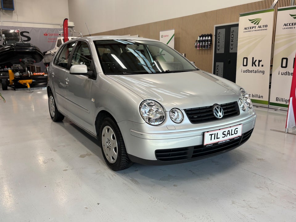 VW Polo 1,4 16V Basic 5d
