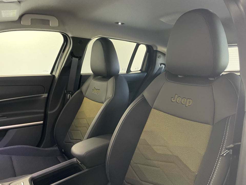 Jeep Avenger 54 Summit 5d