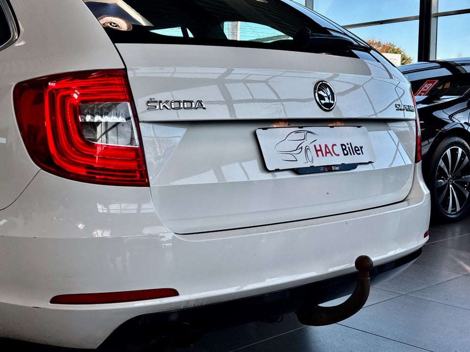 Skoda Superb 2,0 TDi 140 Active Combi DSG 5d
