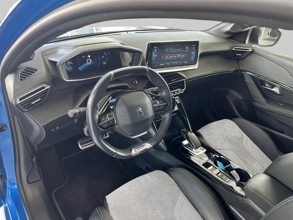 Peugeot e-208 50 GT Sky 5d