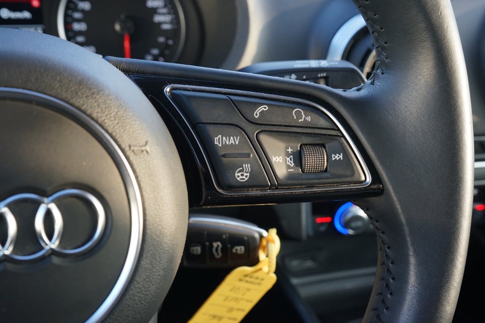 Audi A3 35 TFSi S-line Sportback 5d