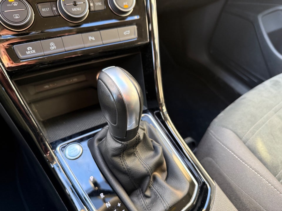 VW Touran 2,0 TDi 150 Highline+ DSG Van 5d