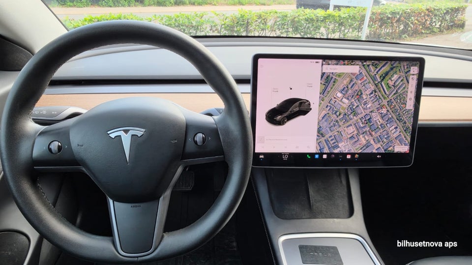 Tesla Model 3 Long Range AWD 4d