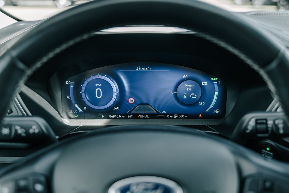 Ford Kuga 2,5 PHEV Vignale CVT 5d