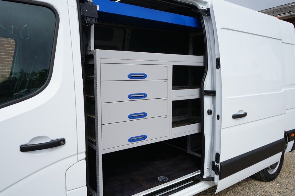 Renault Master IV T35 2,3 dCi 150 L3H2 Kassevogn